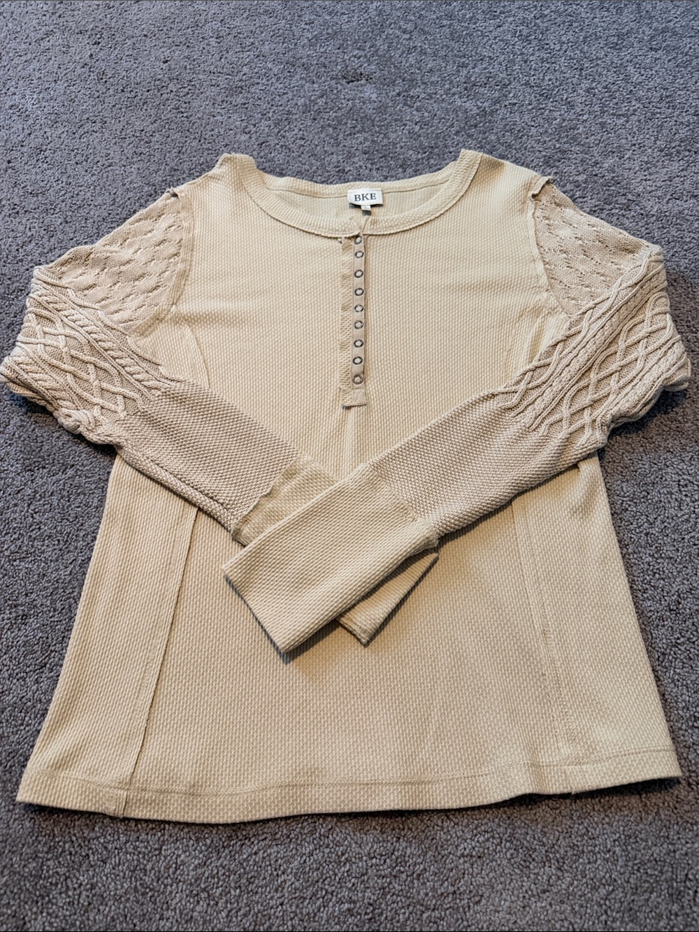 BKE Women's Beige Cable-Sleeve Henley Knit Top
